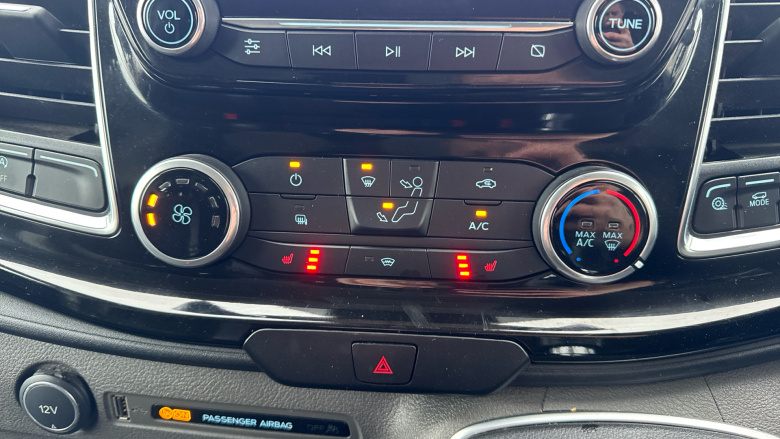 Ford Transit Custom 300 L1 Diesel Fwd 2.0 EcoBlue 130ps Low Roof Limited Van